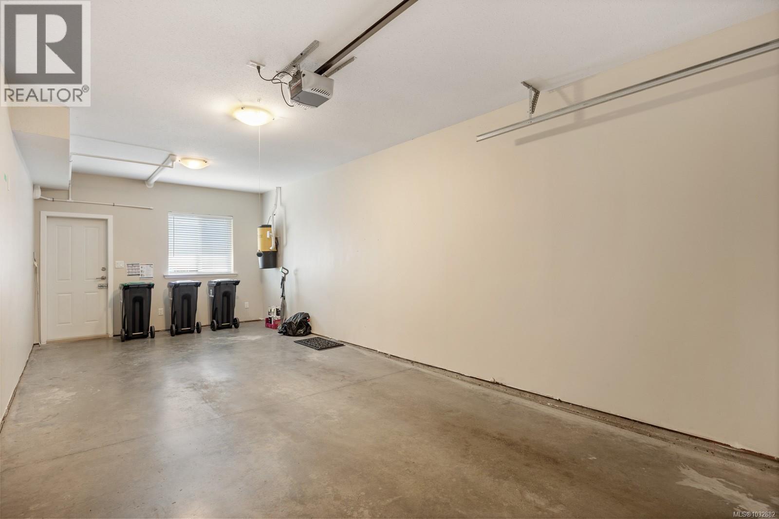 #23 2727 Bristol Way - 34