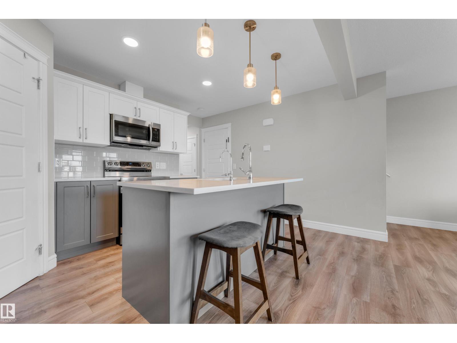 7647 KORULUK PL SW - 19