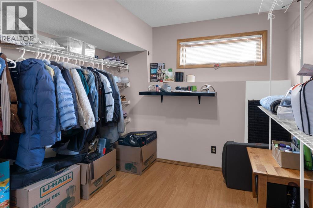 Walkout Level Den/Storage