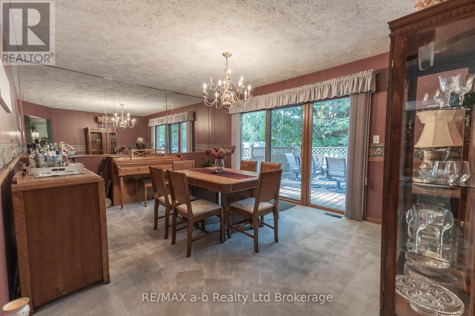 34 LORRAINE AVENUE - 12