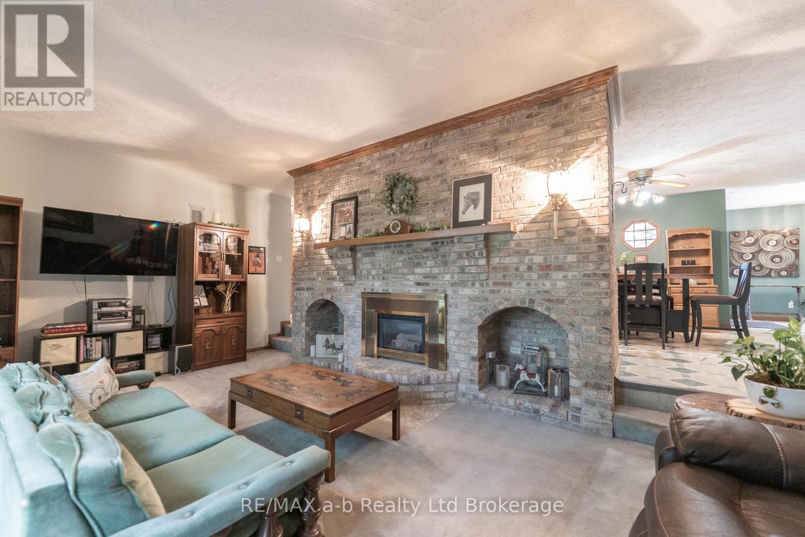 34 LORRAINE AVENUE - 14