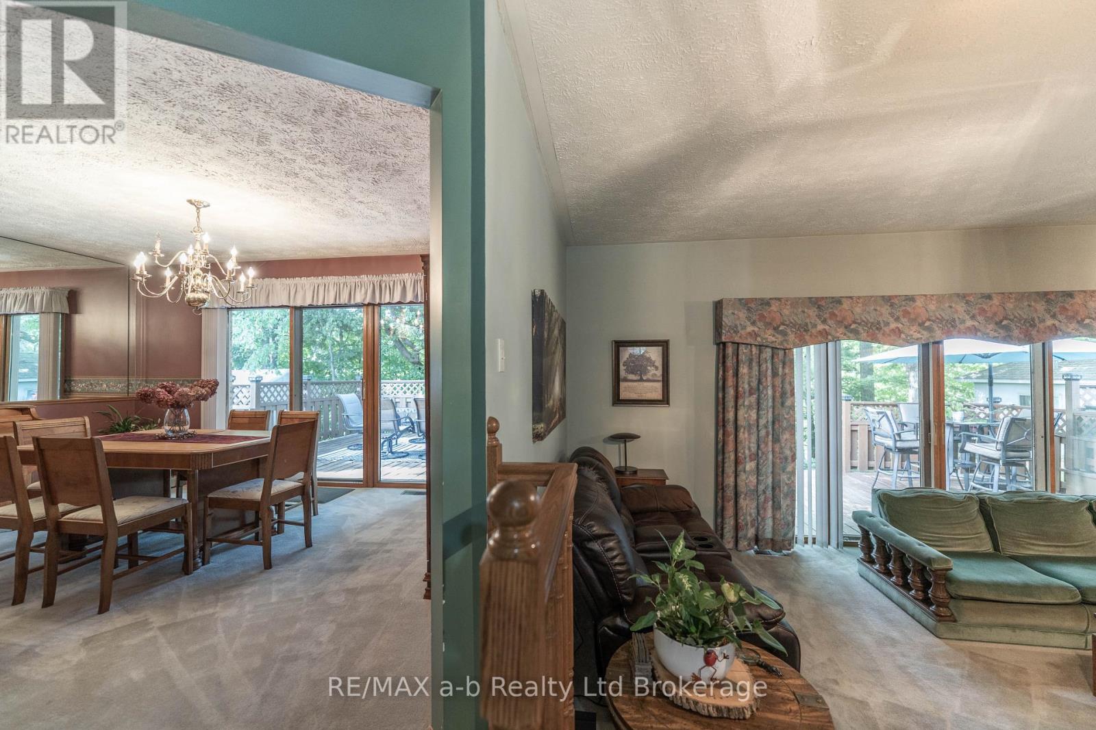 34 LORRAINE AVENUE - 16