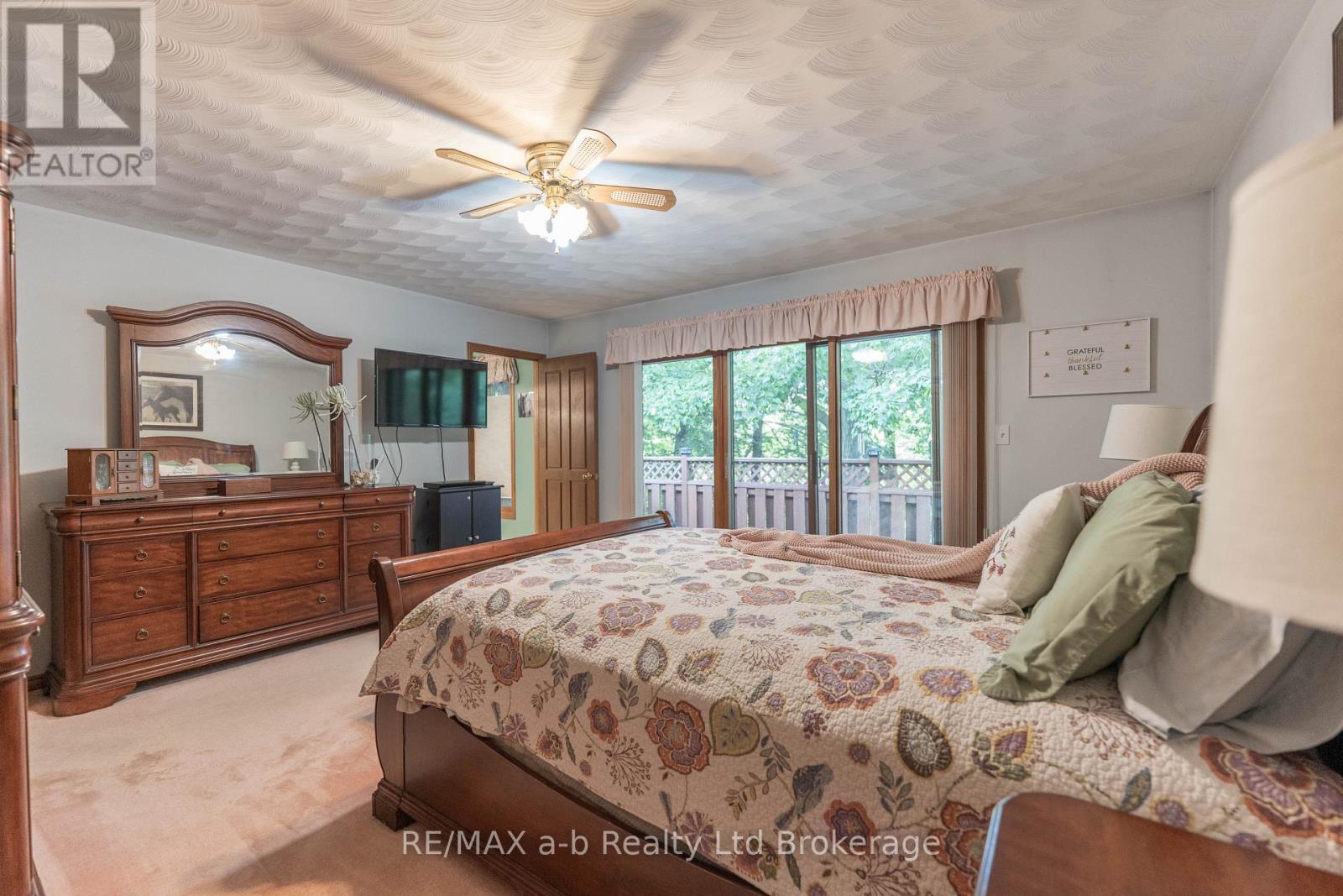 34 LORRAINE AVENUE - 18