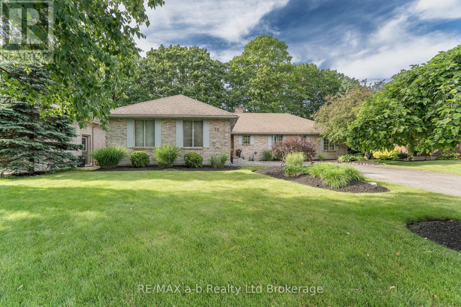 34 LORRAINE AVENUE - 2