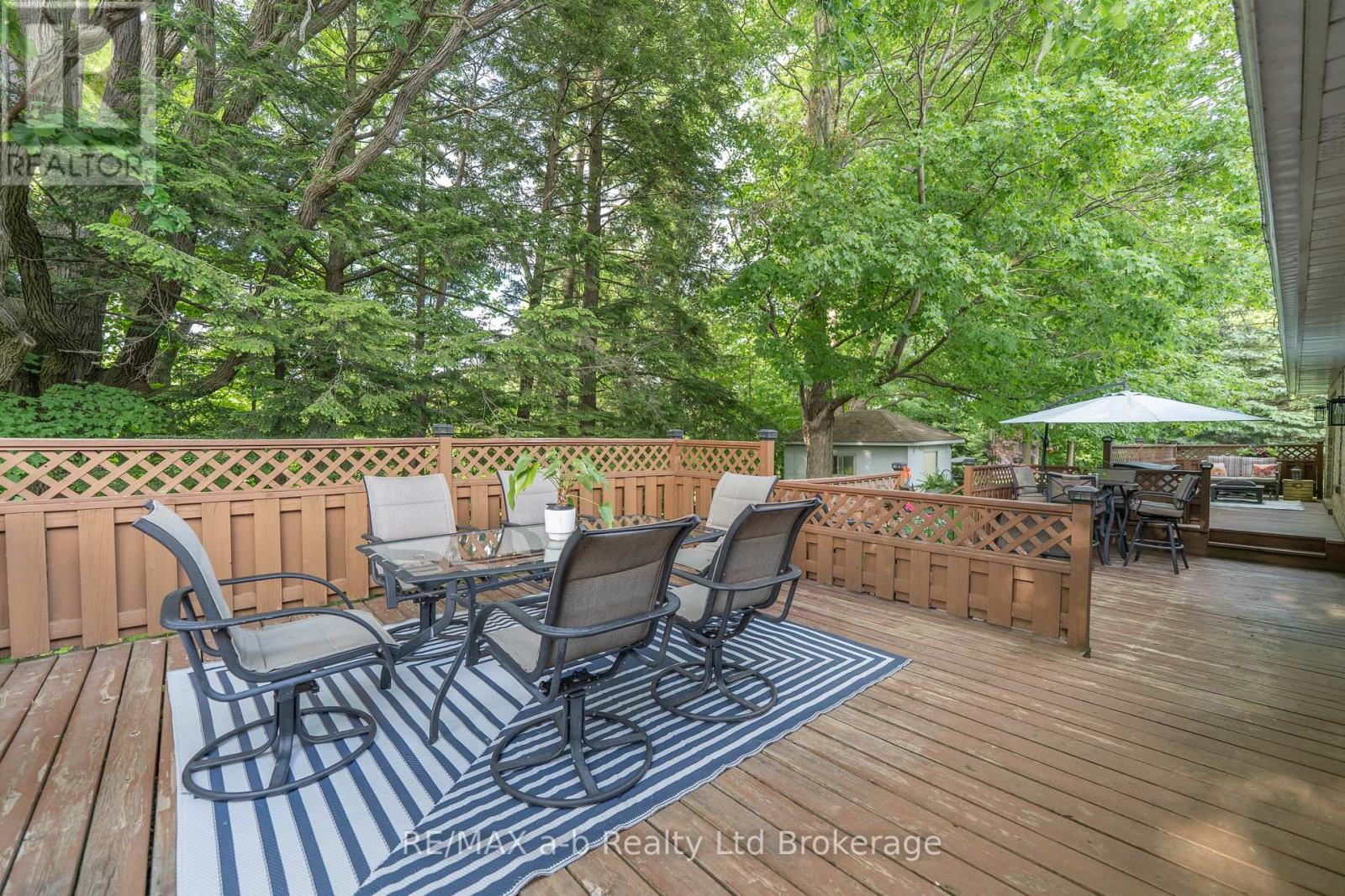 34 LORRAINE AVENUE - 35
