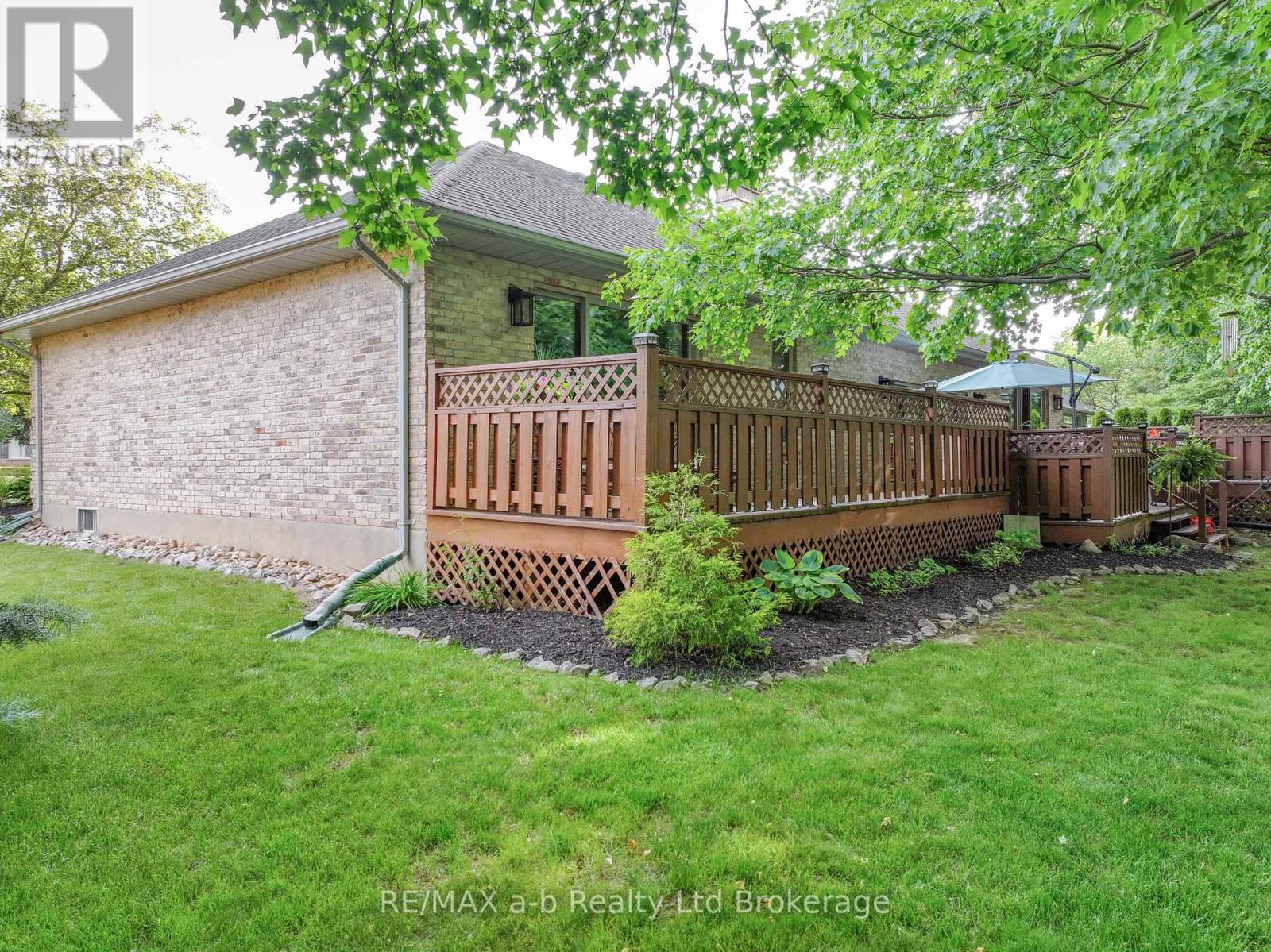 34 LORRAINE AVENUE - 44