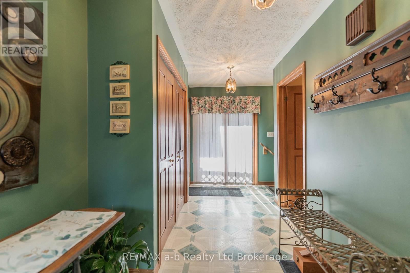 34 LORRAINE AVENUE - 5