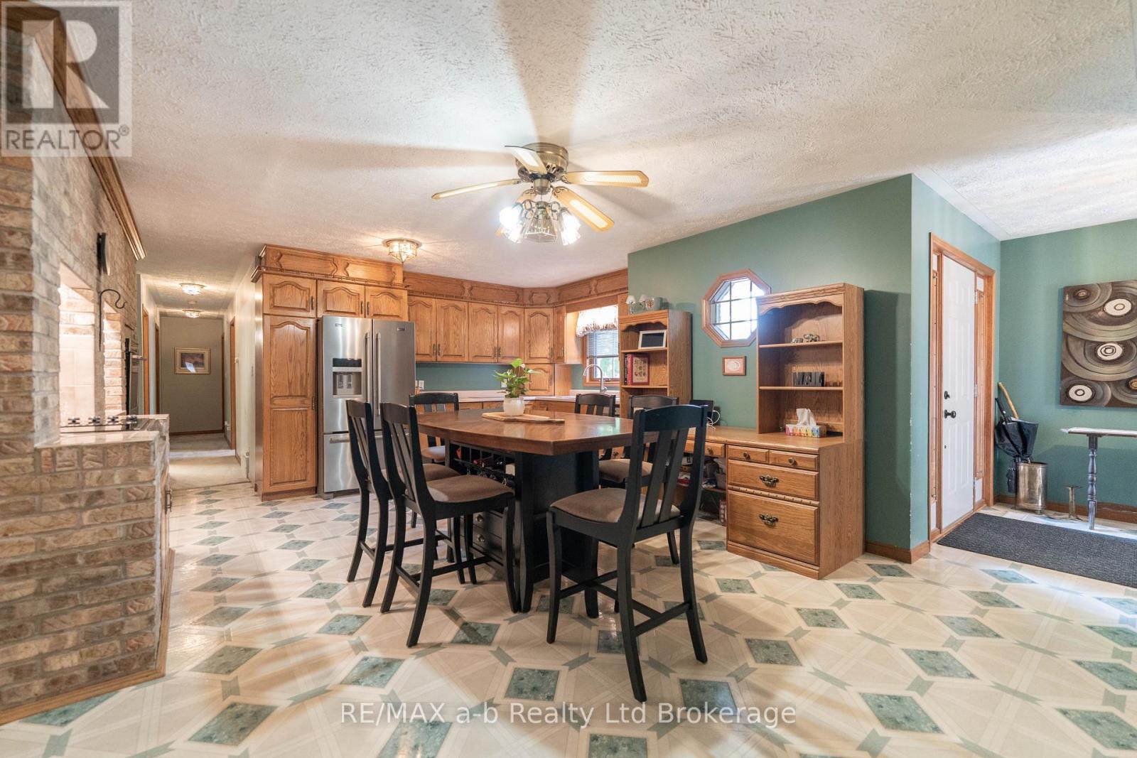 34 LORRAINE AVENUE - 9