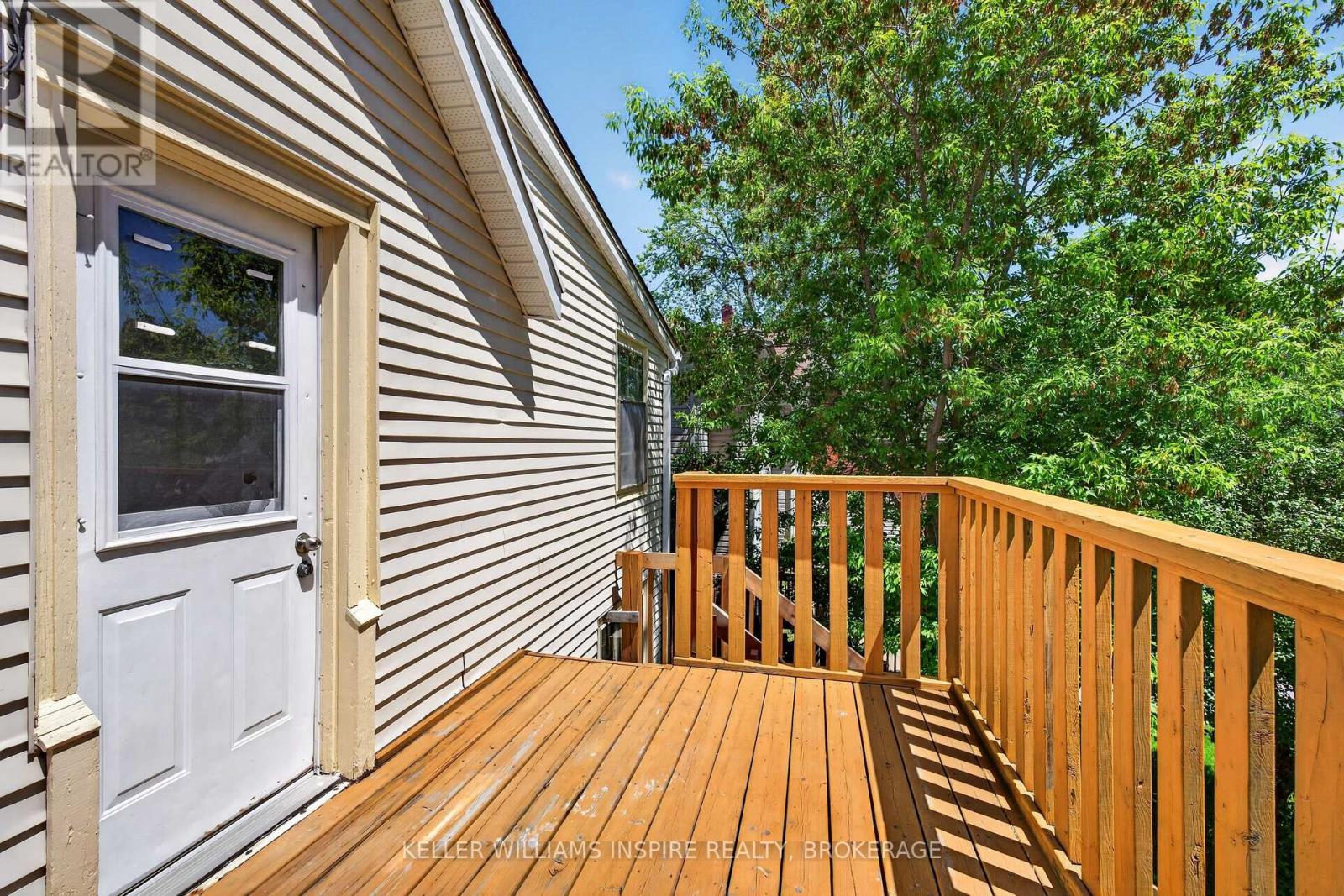 512 JOHNSON STREET - Image 27