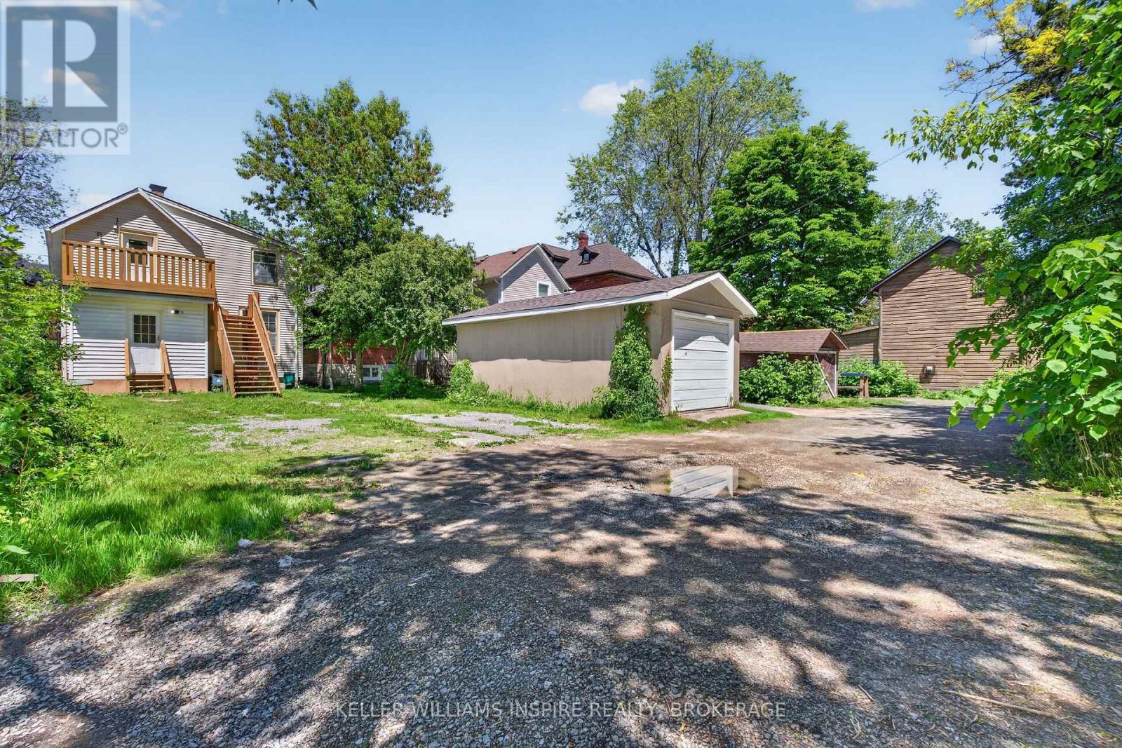 512 JOHNSON STREET - Image 34