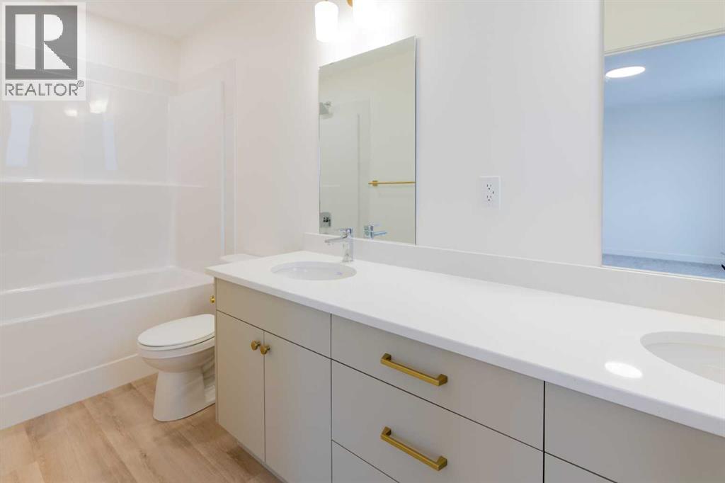 2813 16 Avenue - 20