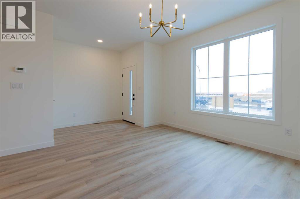 2813 16 Avenue - 12