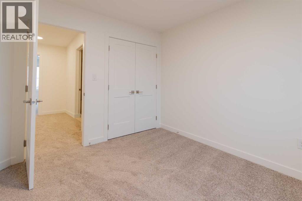 2813 16 Avenue - 16