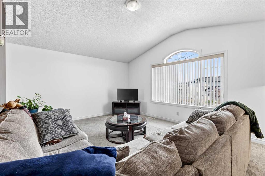 99 Evansmeade Crescent NW - 23