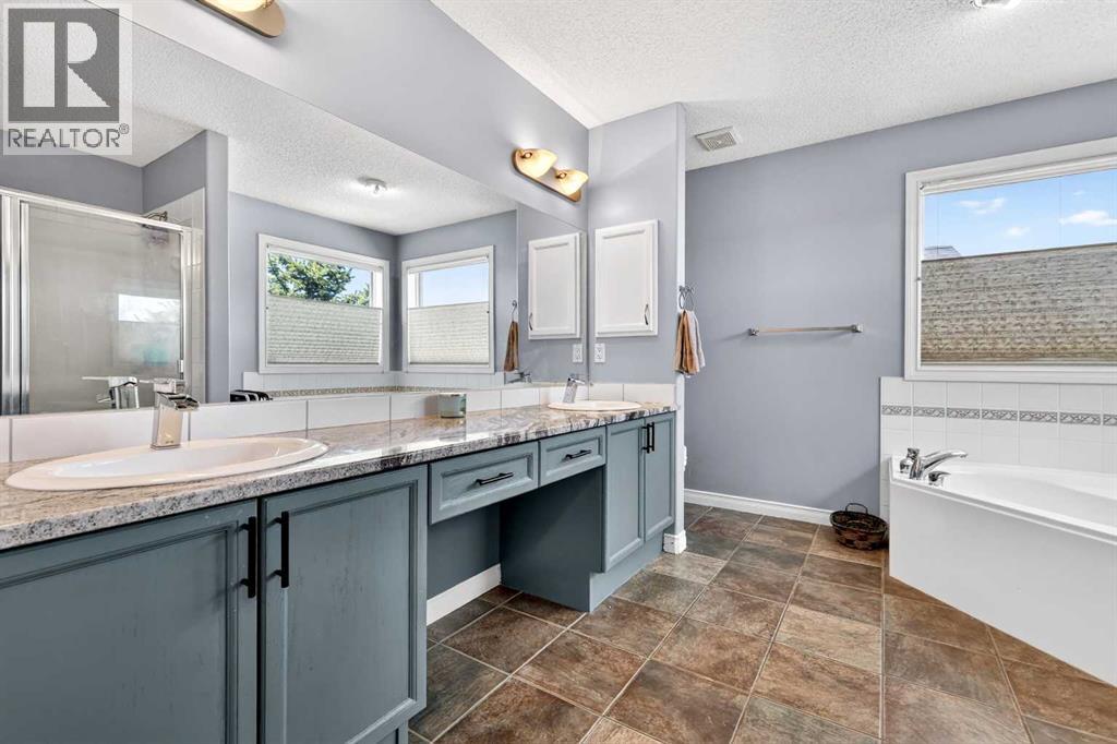 99 Evansmeade Crescent NW - 27