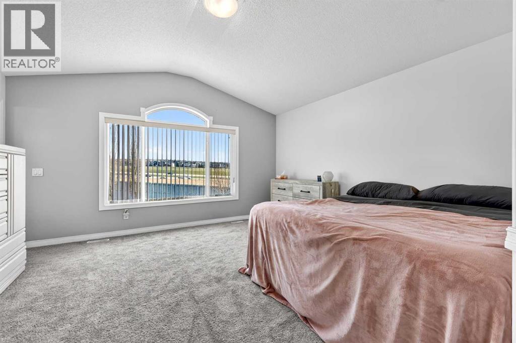 99 Evansmeade Crescent NW - 24