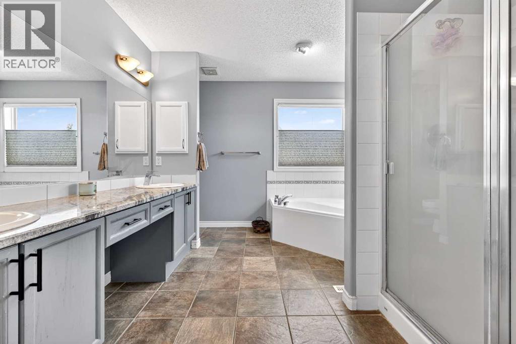 99 Evansmeade Crescent NW - 26