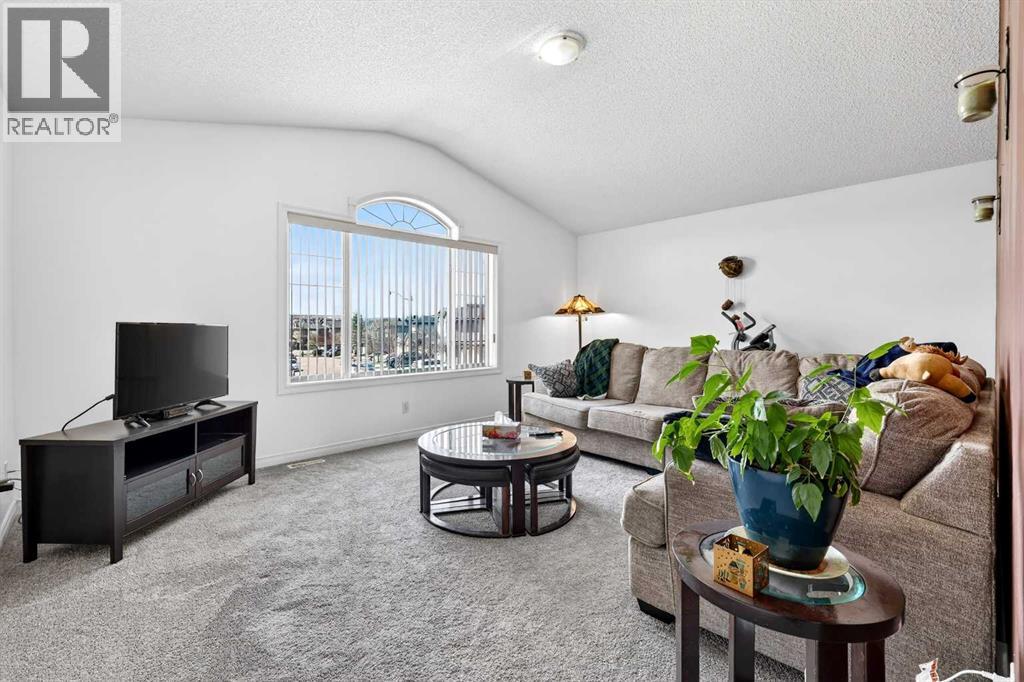 99 Evansmeade Crescent NW - 21
