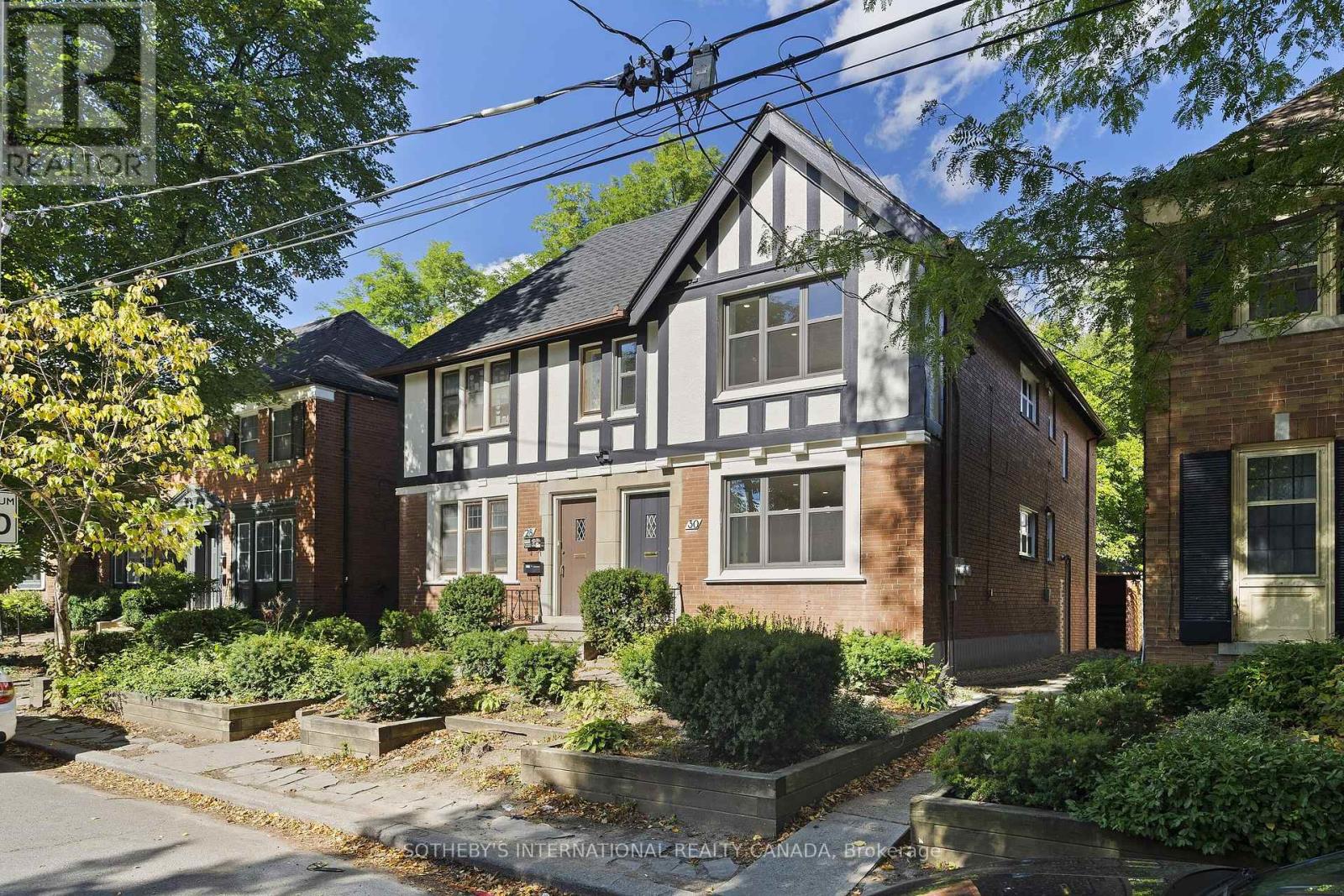 Listing photo of UPPER - 30 STRATHGOWAN AVENUE