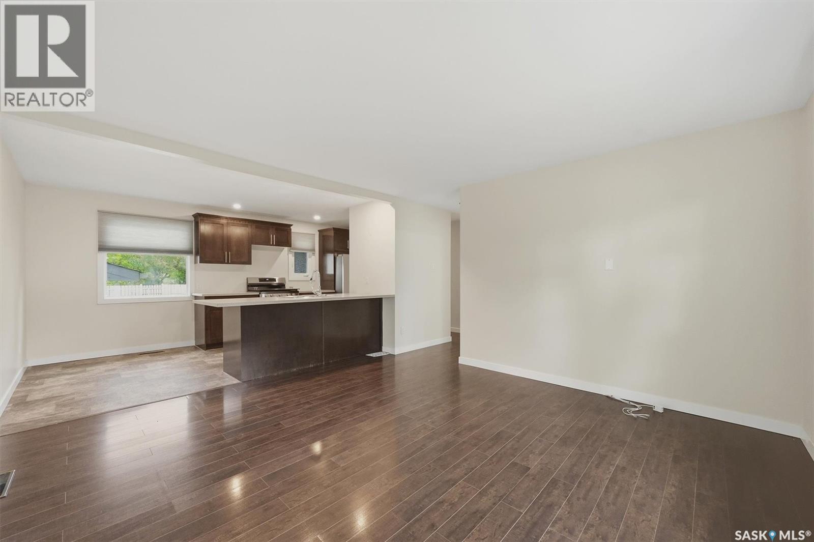 15 Selkirk CRESCENT — photo 10