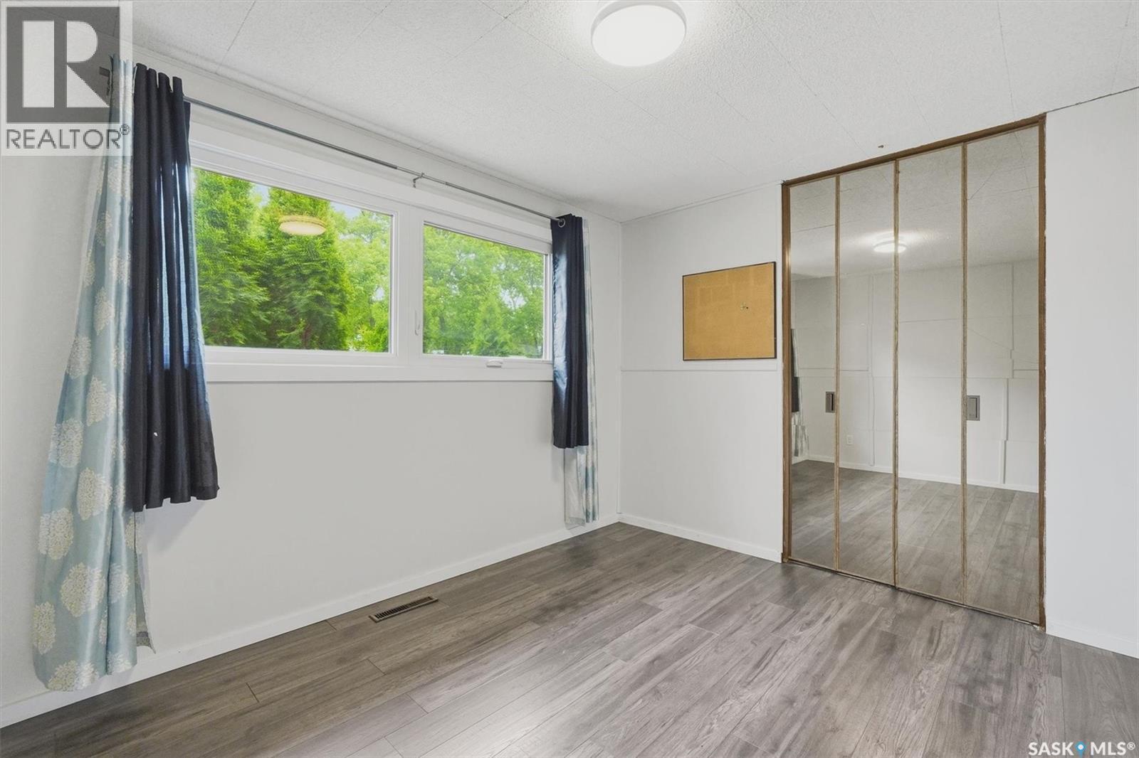 15 Selkirk CRESCENT — photo 24