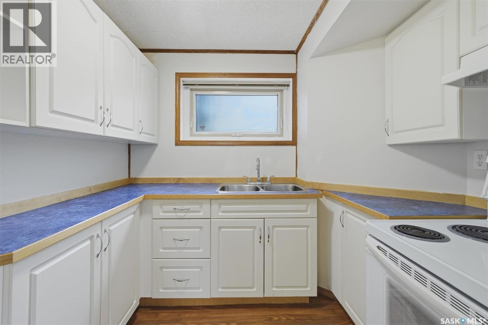 15 Selkirk CRESCENT — photo 28