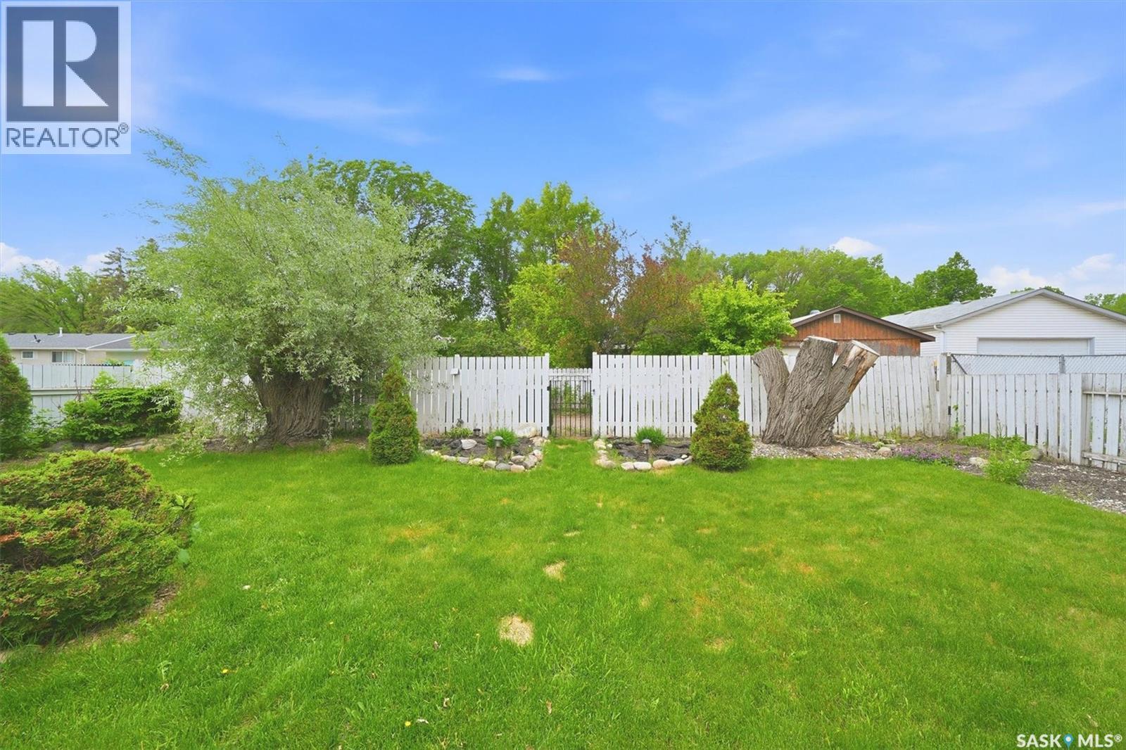 15 Selkirk CRESCENT — photo 42