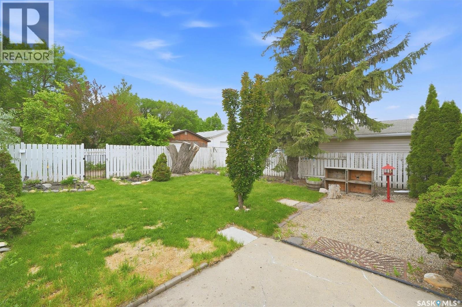 15 Selkirk CRESCENT — photo 43