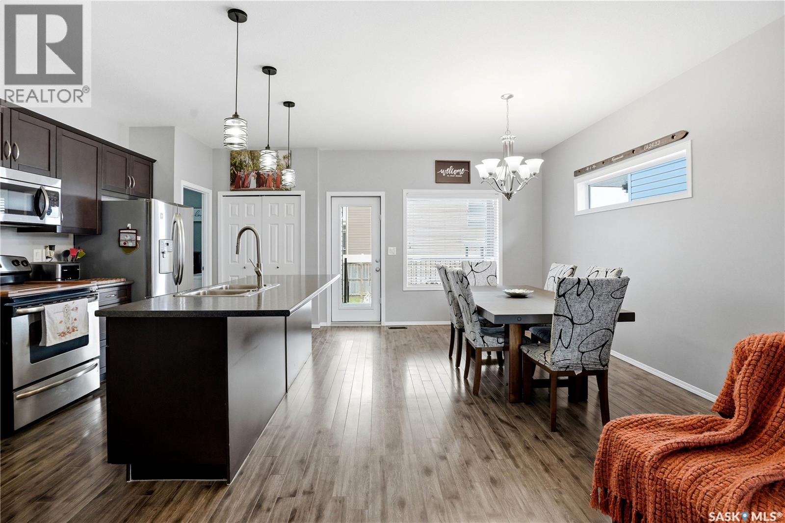 705 Gowan ROAD - 10