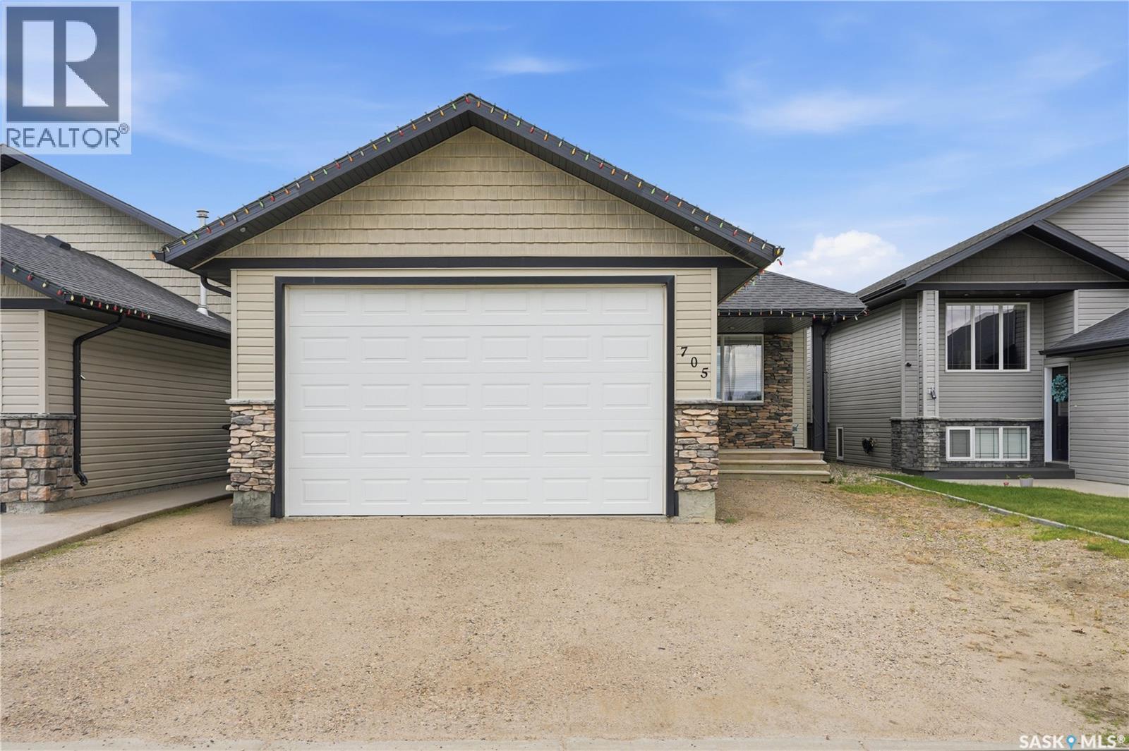705 Gowan ROAD - 2