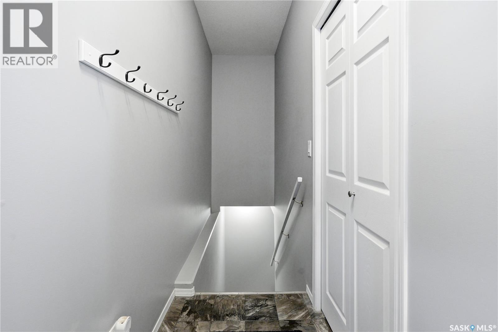 705 Gowan ROAD - 26