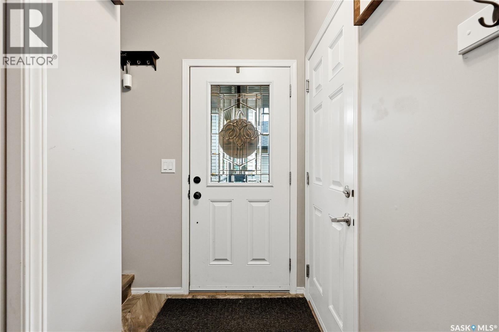 705 Gowan ROAD - 3