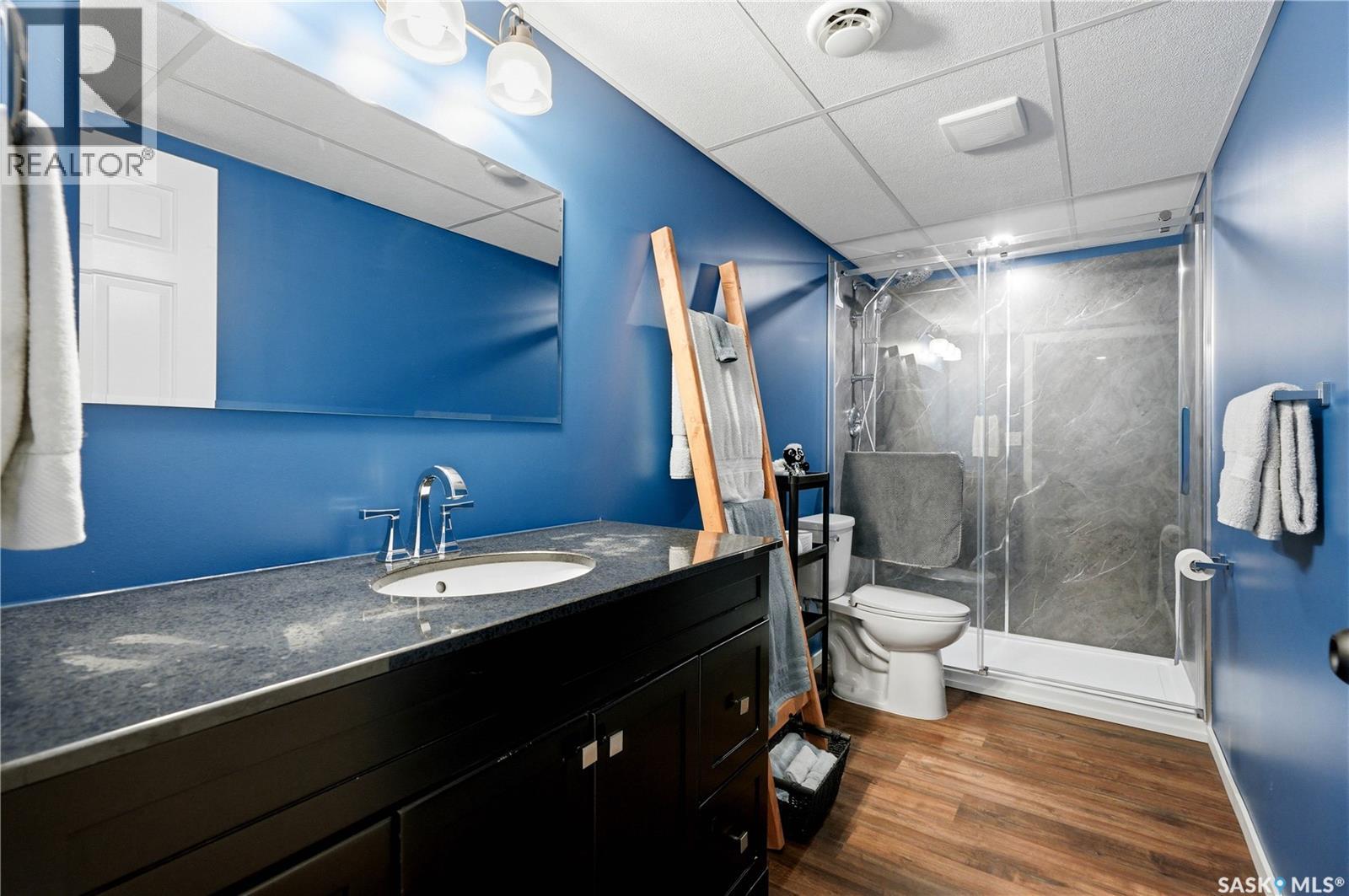 705 Gowan ROAD - 34