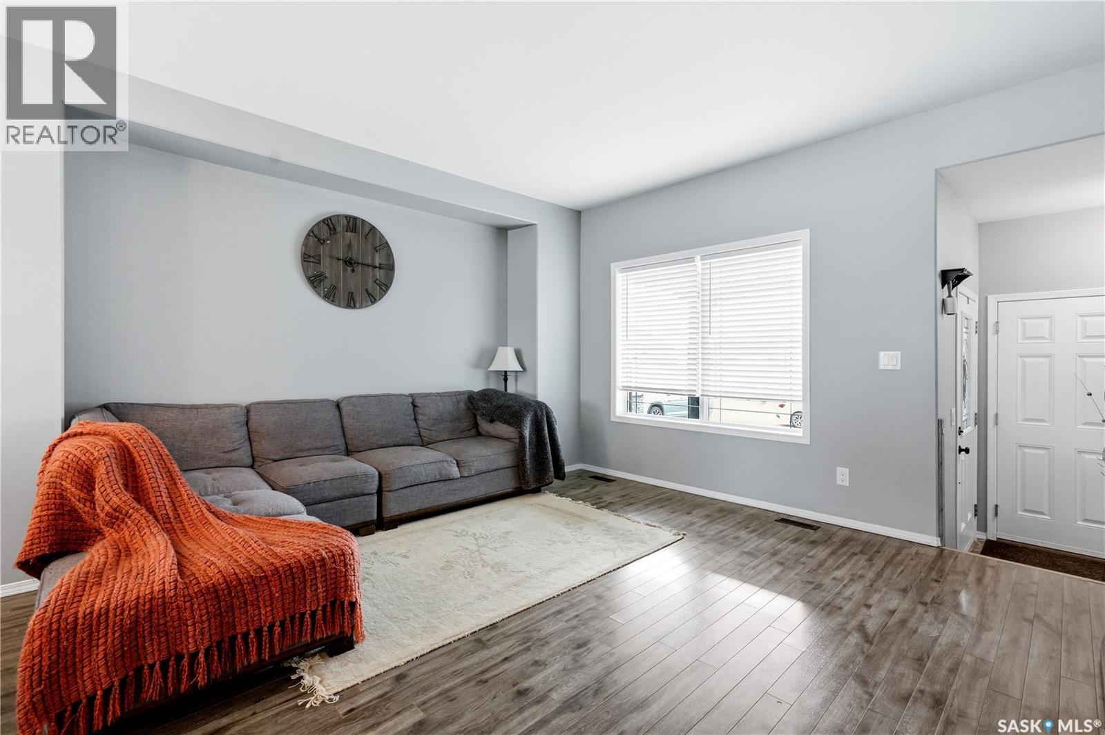 705 Gowan ROAD - 4