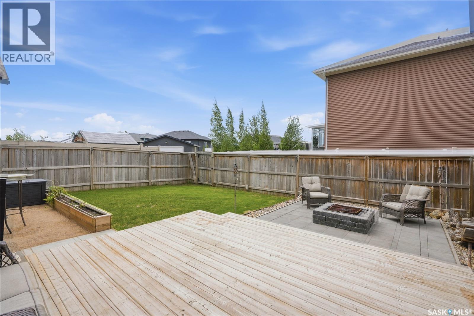 705 Gowan ROAD - 44