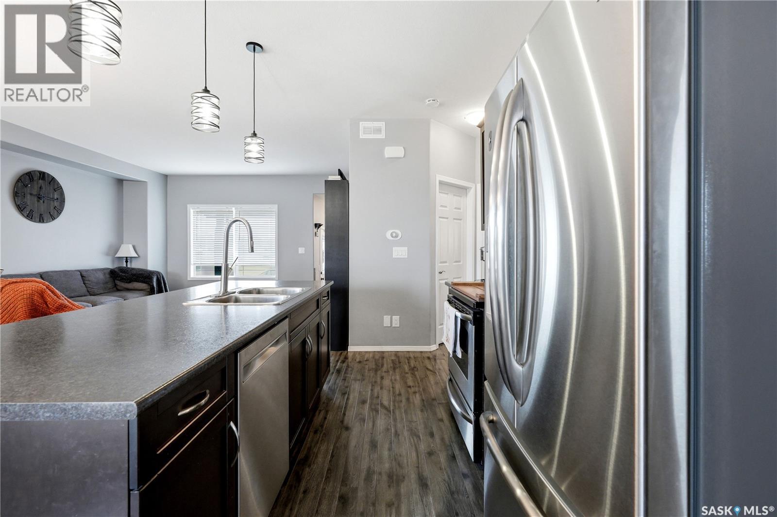 705 Gowan ROAD - 6