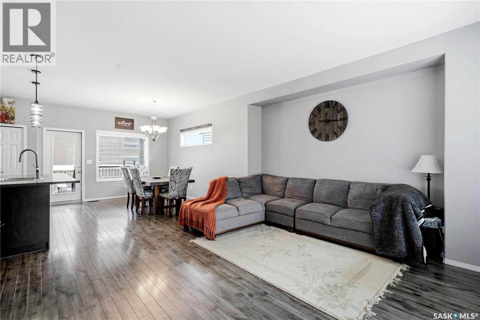 705 Gowan ROAD - 8