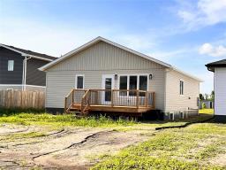 210 Lynnwood Bay, Altona, MB R0G0B1 Photo 13