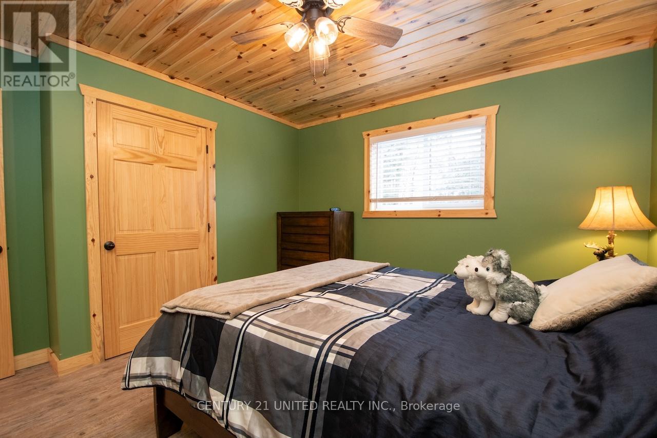 1525 SOUTH BAPTISTE LAKE ROAD - 37
