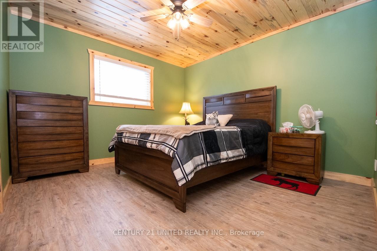 1525 SOUTH BAPTISTE LAKE ROAD - 35