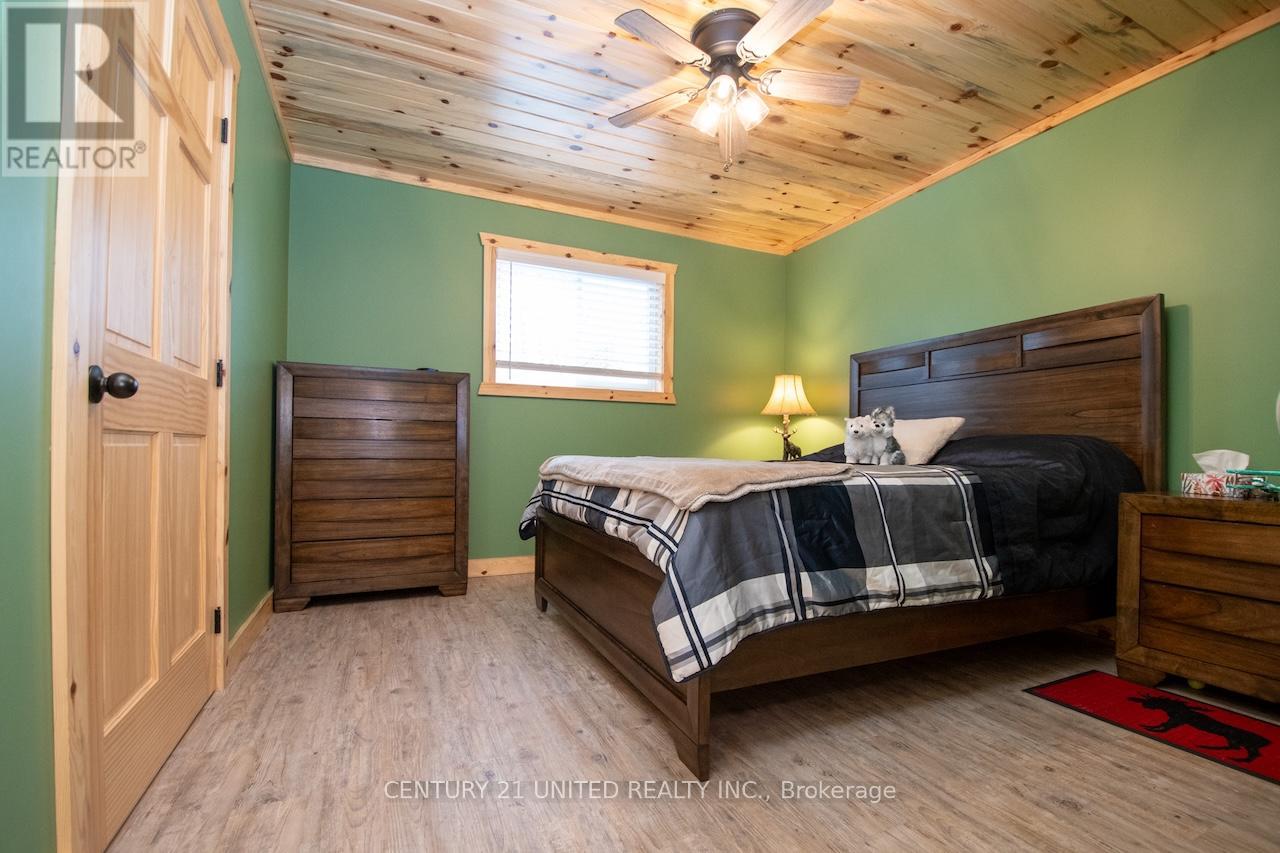 1525 SOUTH BAPTISTE LAKE ROAD - 36