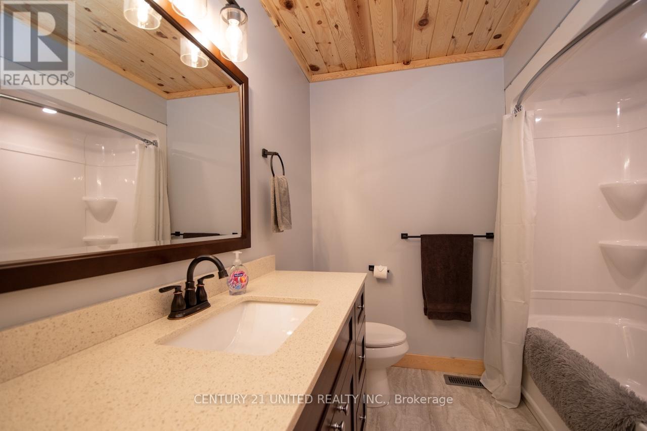 1525 SOUTH BAPTISTE LAKE ROAD - 38