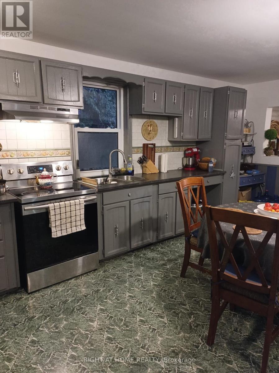 2323 LAKESHORE DRIVE - 14