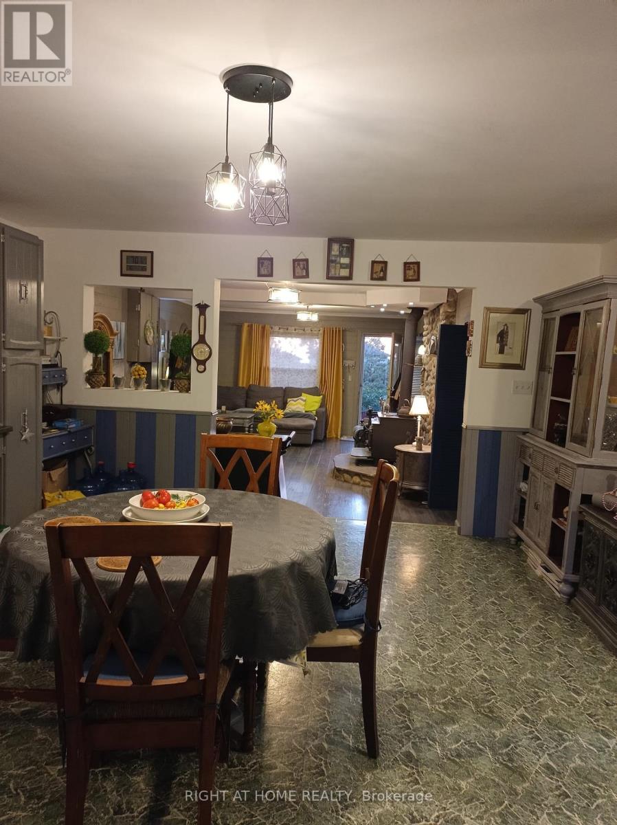 2323 LAKESHORE DRIVE - 15