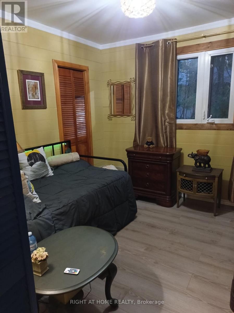2323 LAKESHORE DRIVE - 17