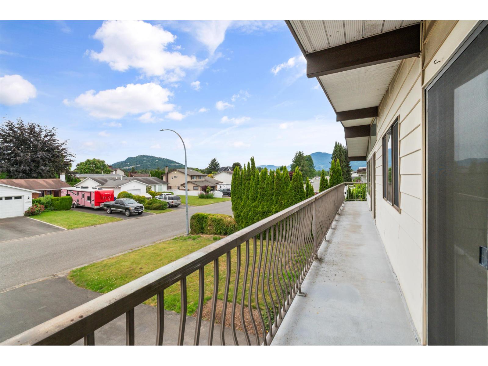 45279 LENORA CRESCENT, Chilliwack Proper West