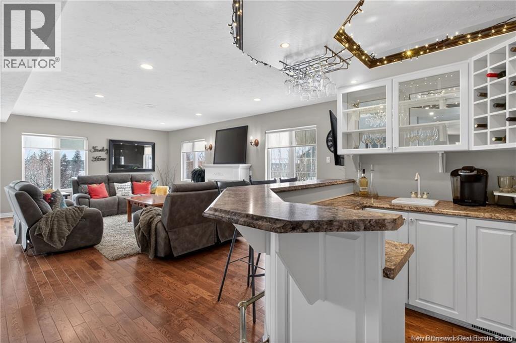 18 Breau Avenue - 20
