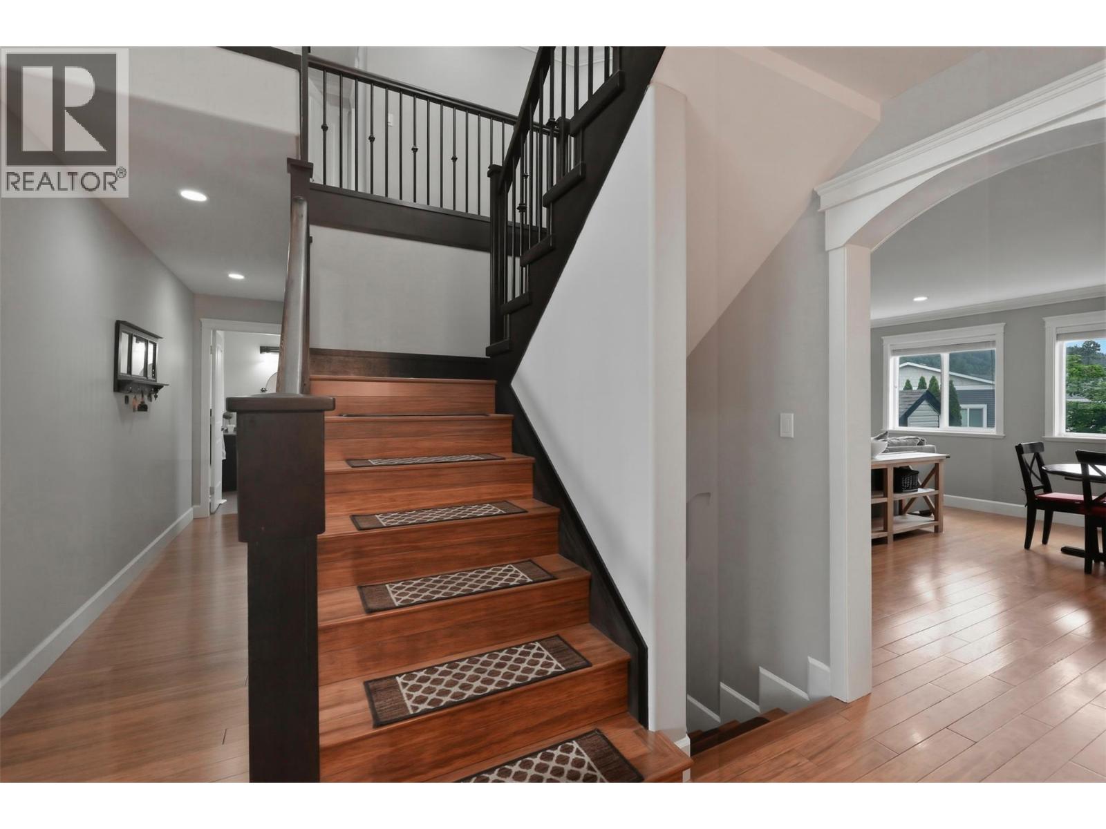 1716 FOXTAIL Drive - 32