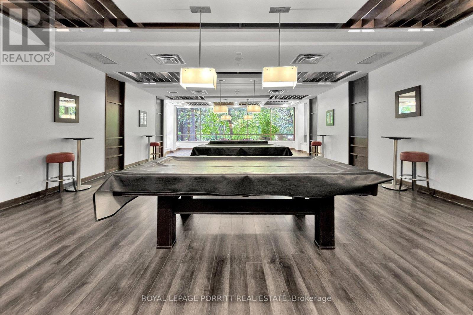 #927 3888 DUKE OF YORK BOULEVARD - 34