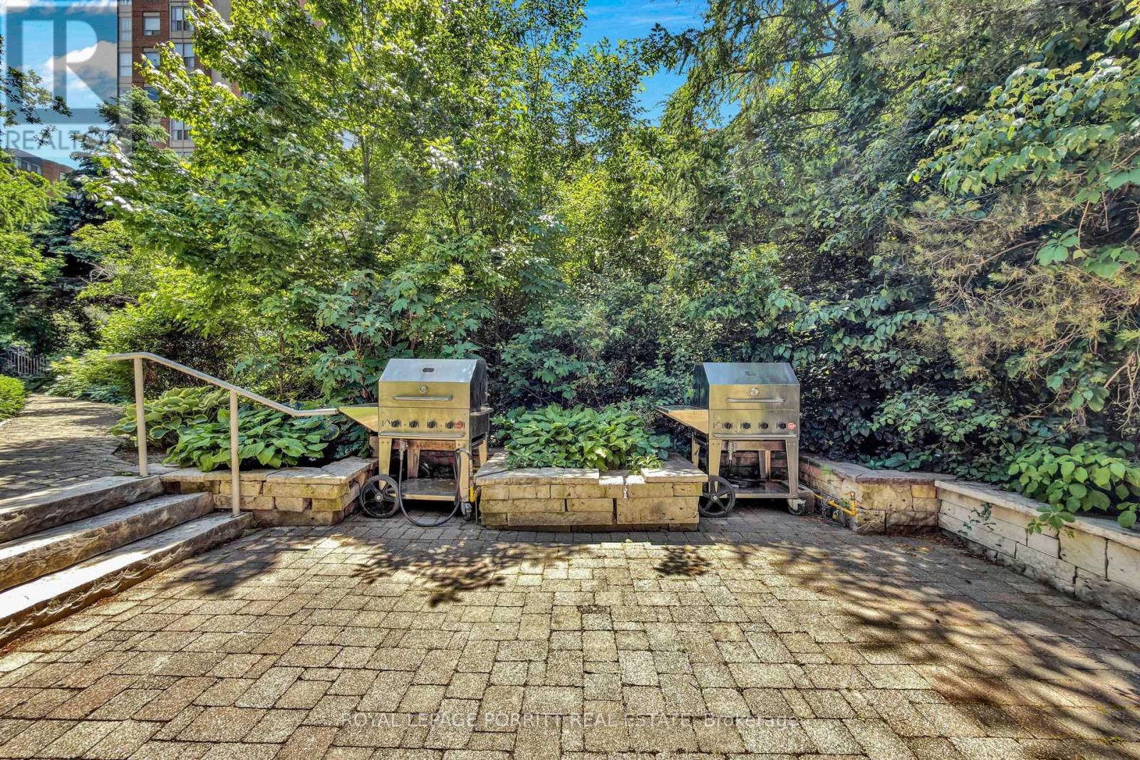 #927 3888 DUKE OF YORK BOULEVARD - 42
